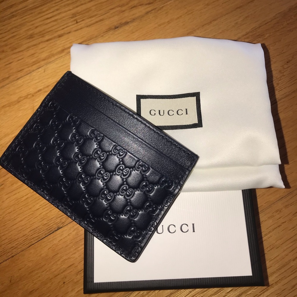 Brand NEW Men’s Gucci Signature Card Case